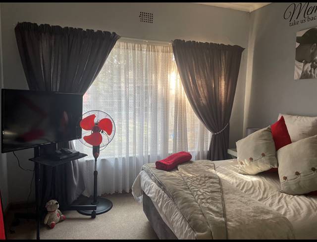 4 BEDROOM HOUSE FOR SALE IN SELCOURT